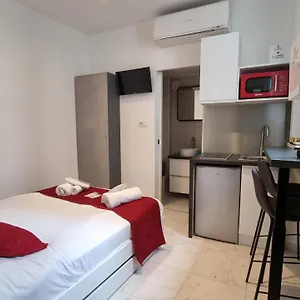 Apartment Sweet Marceau 6 Hyper Centre Proche De La Mer Et Du Palais, Cannes